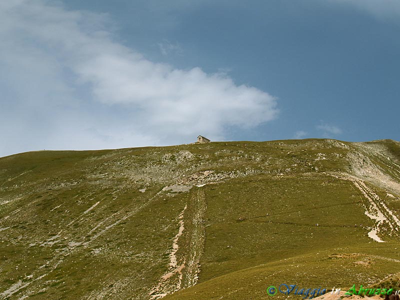 13-P8208846+.jpg - 13-P8208846+.jpg - Il rifugio "Duca degli Abruzzi" (2.388 m. slm).